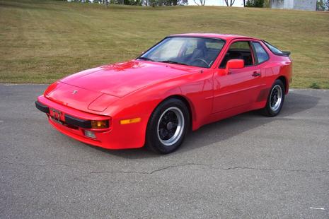 1984 Porsche 944 image 1