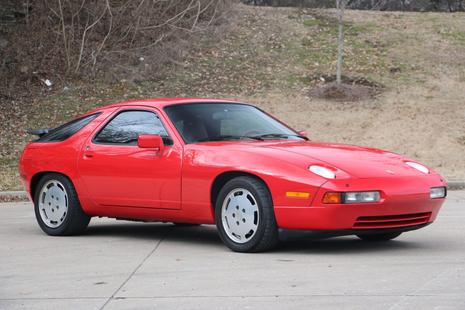 1988 Porsche 928S4 image 1